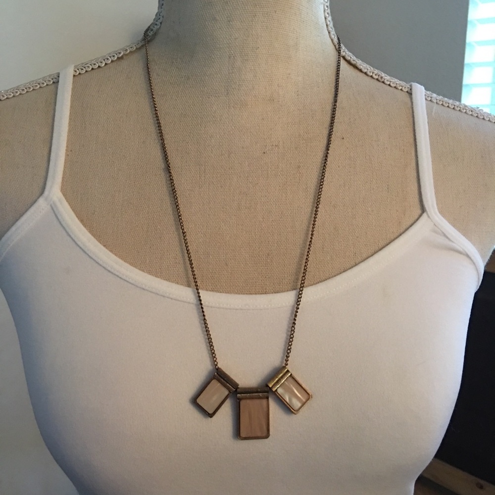 Vintage 90s faux abalone shell pendant necklace